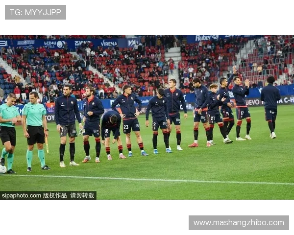 足球明星精彩瞬间集锦各路球星踢球姿态尽显风采与魅力