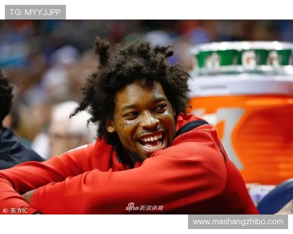 独特发型彰显个性足球明星的时尚风采与球场魅力